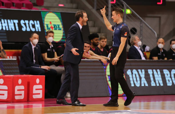 岛的比赛 岛的比赛